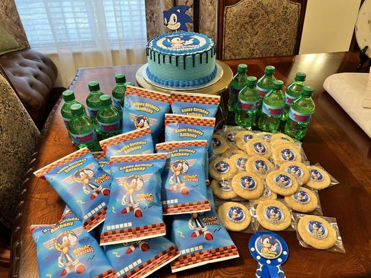 Sonic Theme Party Deco, Sonic the Hedgehog Decorations, Sonic the Hedgehog Cake, Sonic the Hedgehog Chip Bags