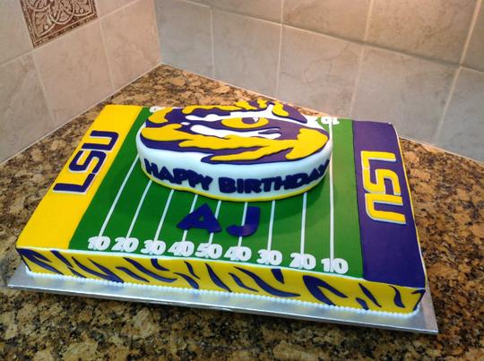 LSU Cake, LSU Stadium Cake, Football Field Cake